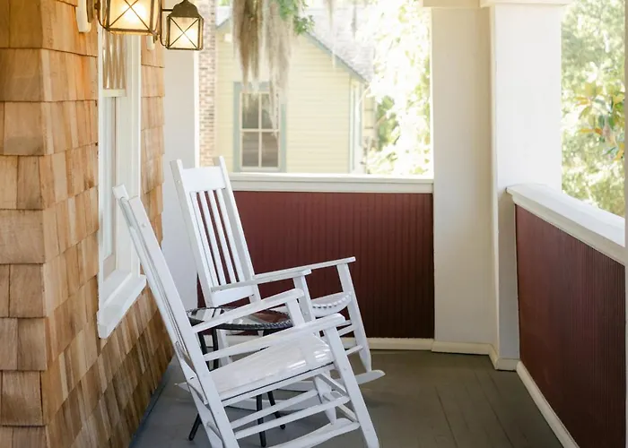 The Collector Inn (Adults Only)